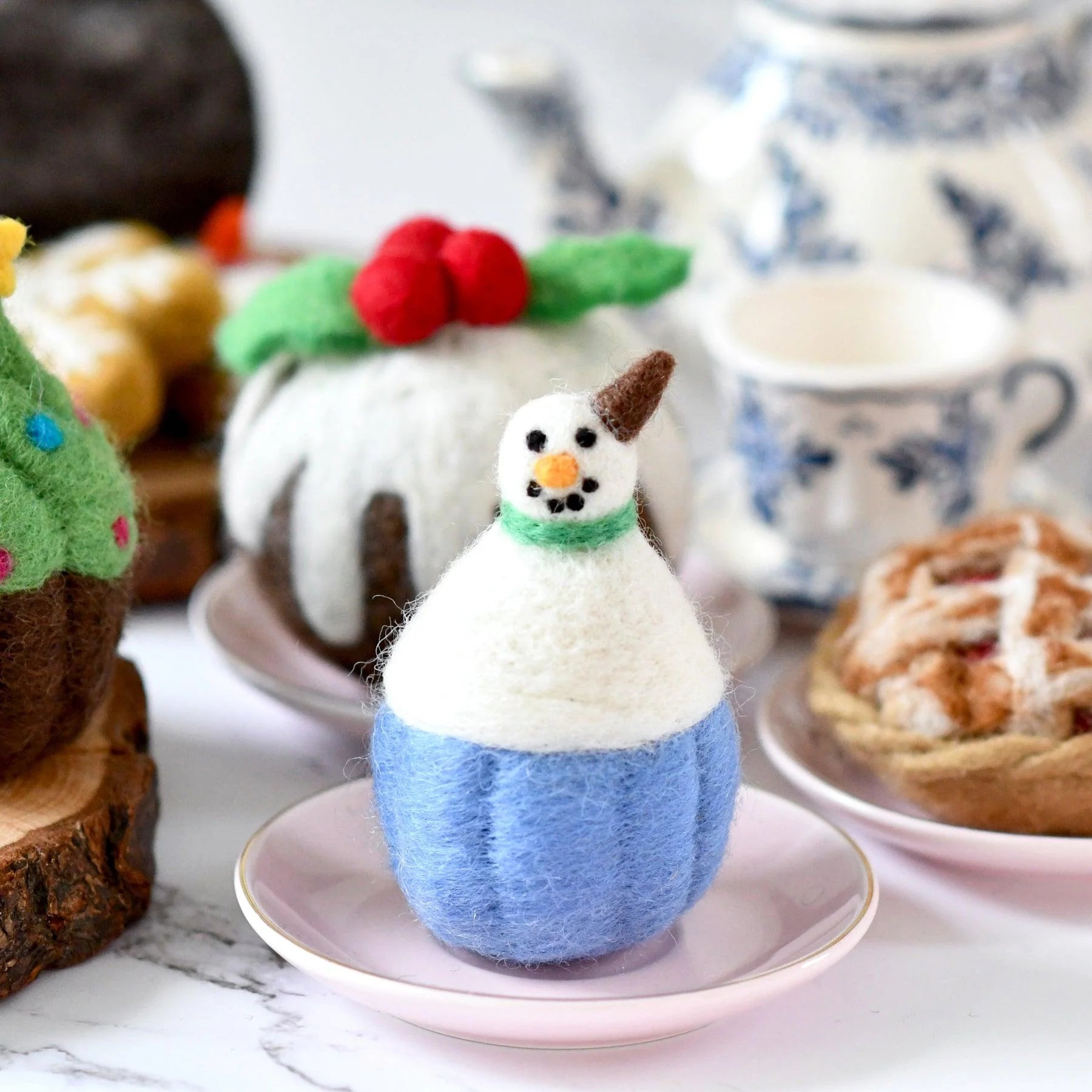 Tara Treasures - Felt Snowman Cupcake