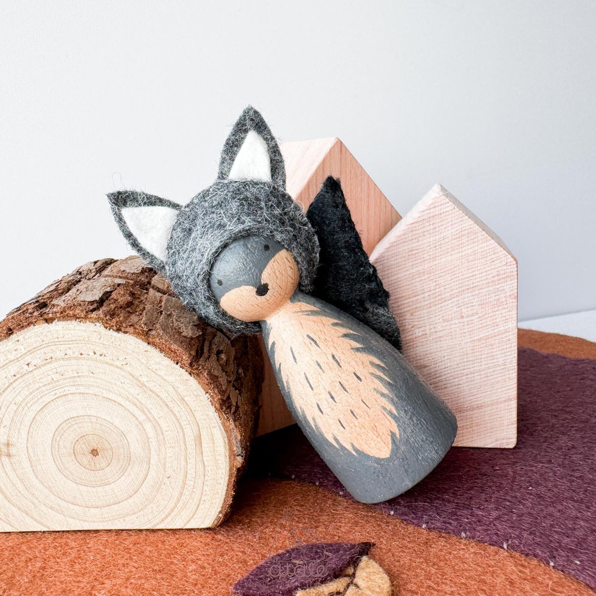 Atale - Wolf Wooden Peg Doll