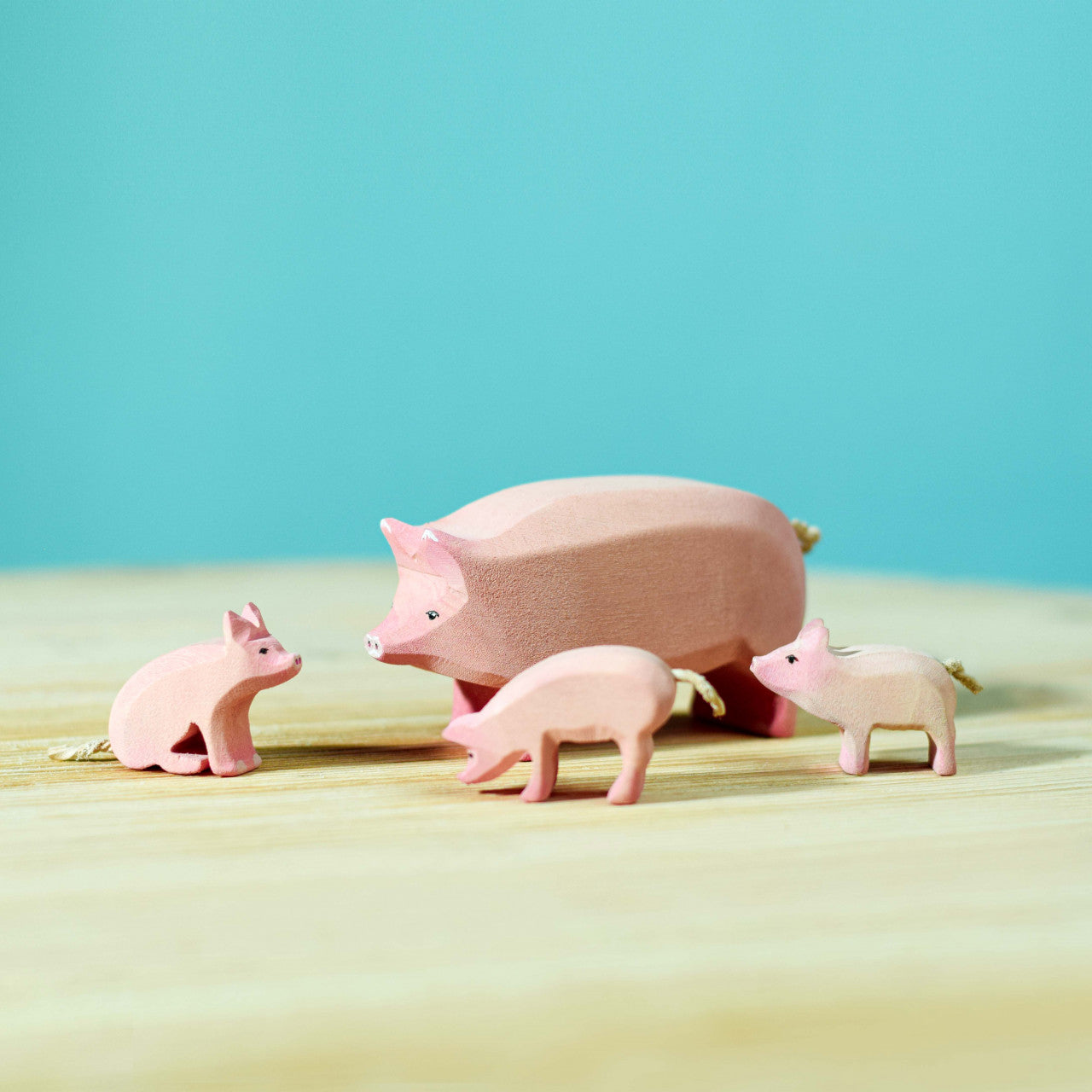 Bumbu Toys Piglet Eating - Cheeky Junior