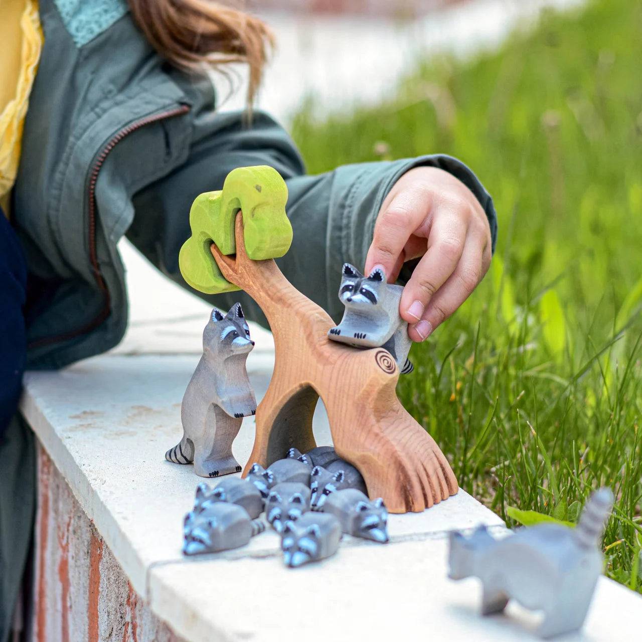 Bumbu Toys - Raccoon Sitting