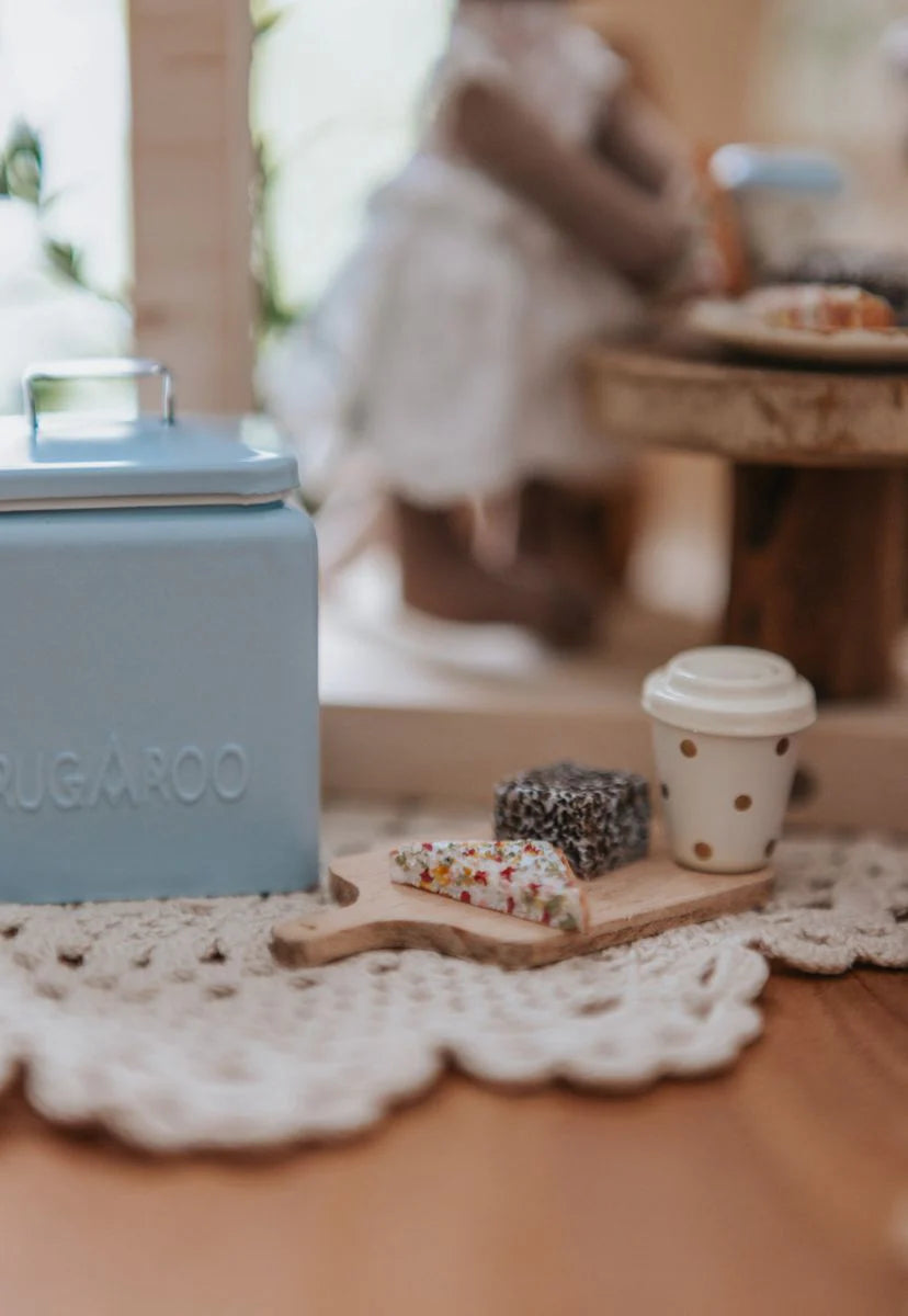 Rugaroo - The T'roo Blue Esky with Lamingtons